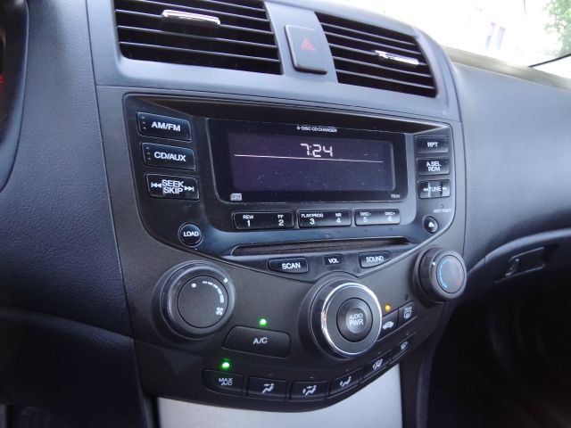 Honda Accord 2003 photo 2