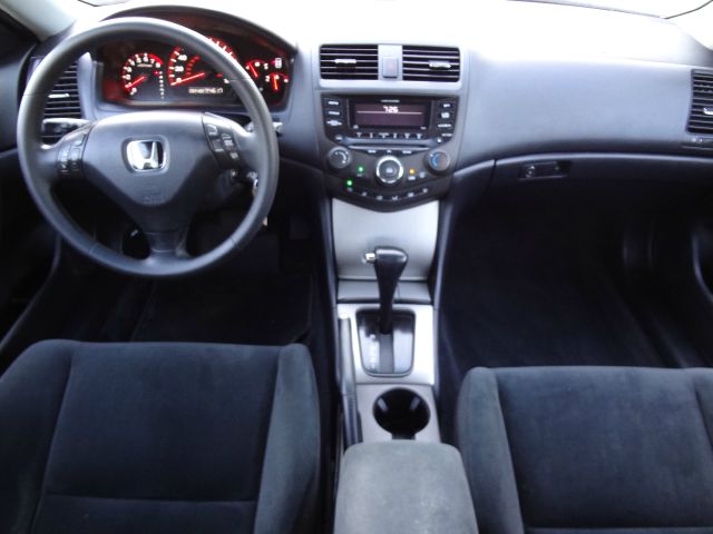 Honda Accord 2003 photo 4