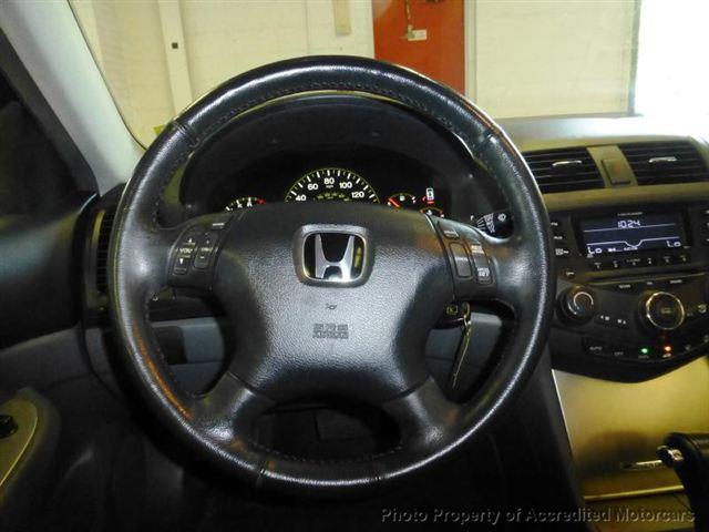 Honda Accord 2003 photo 12