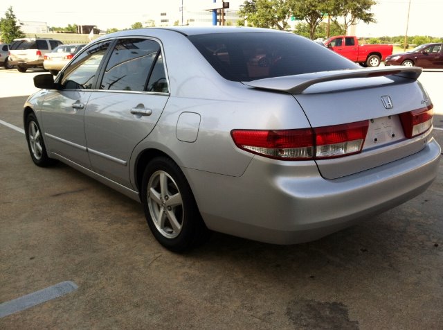 Honda Accord 2003 photo 2