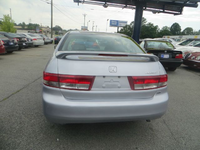 Honda Accord 2003 photo 9