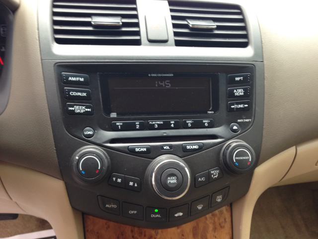 Honda Accord 2003 photo 29