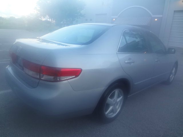 Honda Accord 2003 photo 1