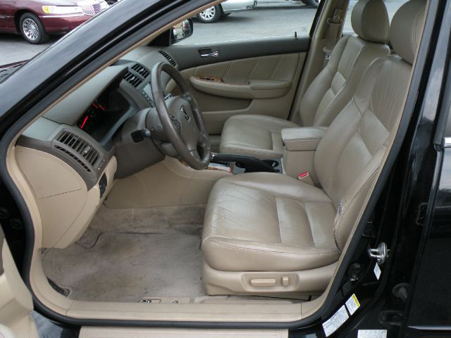 Honda Accord 2003 photo 1
