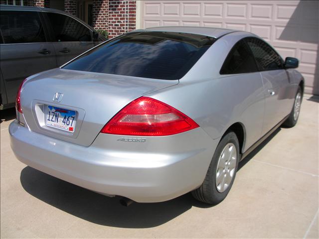 Honda Accord 2003 photo 2