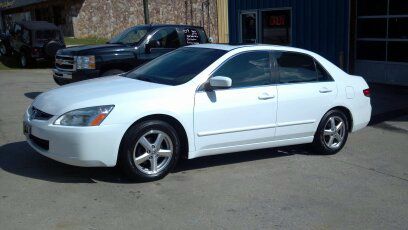 Honda Accord 2003 photo 2