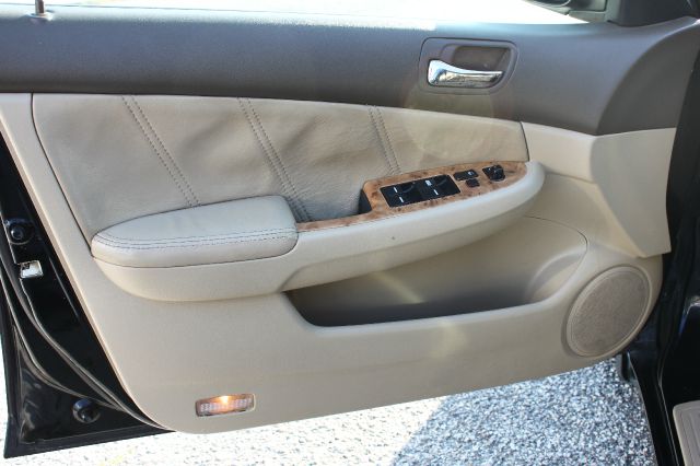 Honda Accord 2003 photo 14