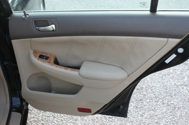 Honda Accord 2003 photo 16