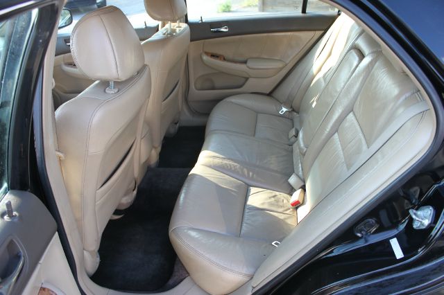 Honda Accord 2003 photo 32