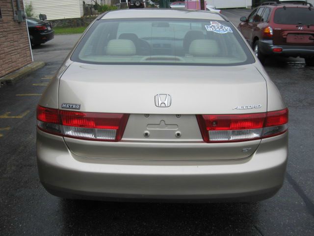 Honda Accord 2003 photo 2