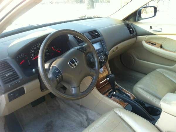 Honda Accord 2003 photo 4