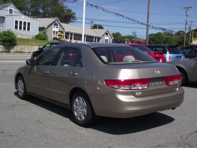 Honda Accord 2003 photo 9