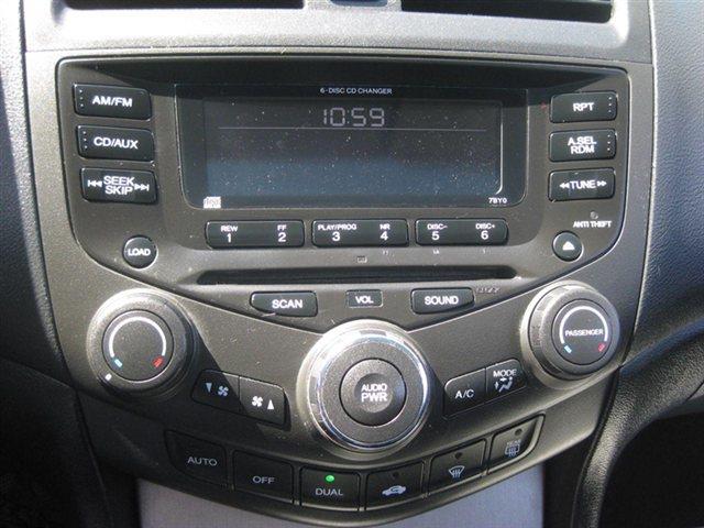 Honda Accord 2003 photo 7