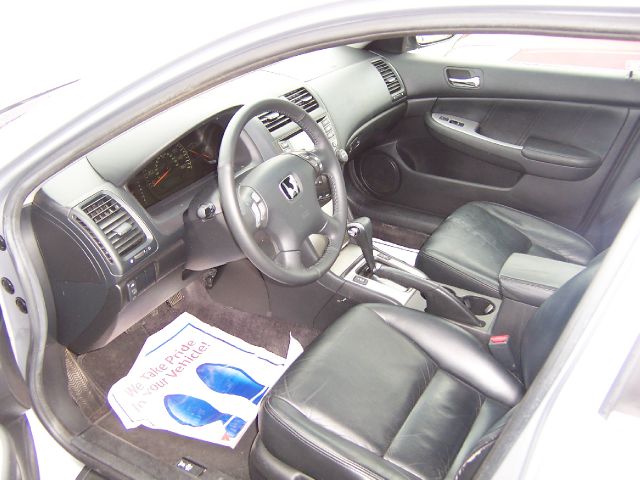 Honda Accord 2003 photo 1