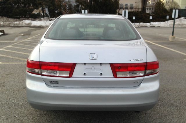 Honda Accord 2dr Reg Cab 120.5 WB Sedan