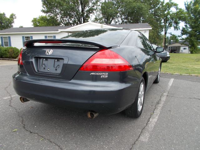 Honda Accord 2003 photo 2