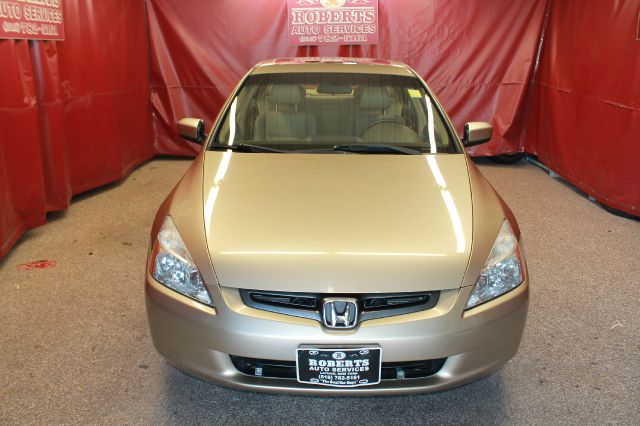 Honda Accord 4WD Ext Cab 134.0 SLE2 Sedan