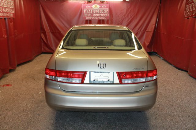 Honda Accord 2003 photo 2
