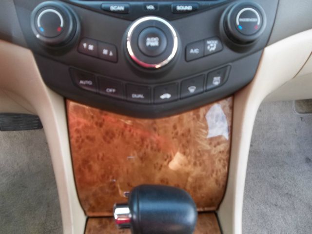 Honda Accord 2003 photo 23