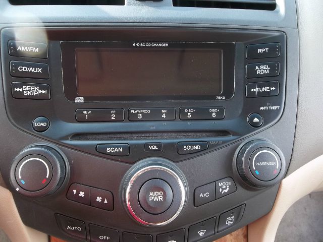 Honda Accord 2003 photo 7