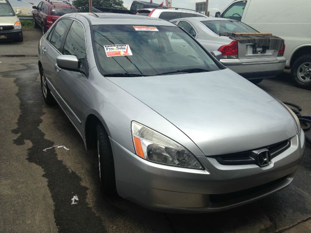 Honda Accord 2003 photo 2