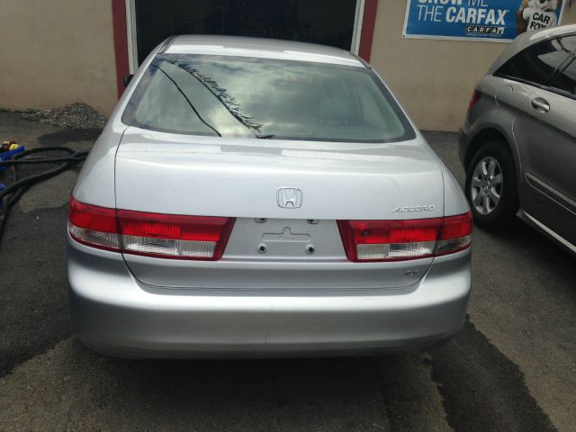 Honda Accord 2003 photo 4