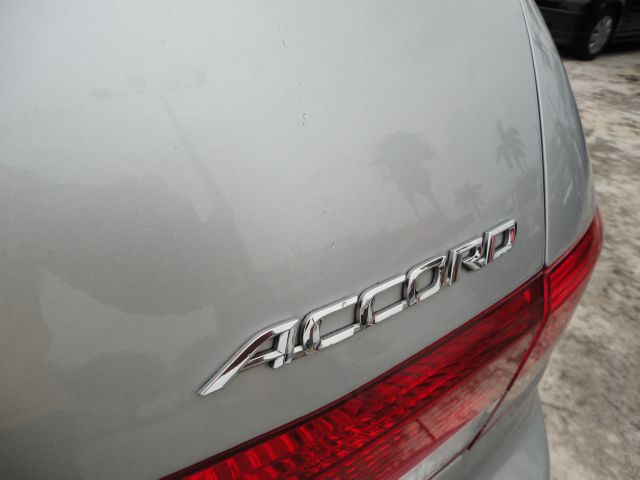 Honda Accord 2003 photo 1