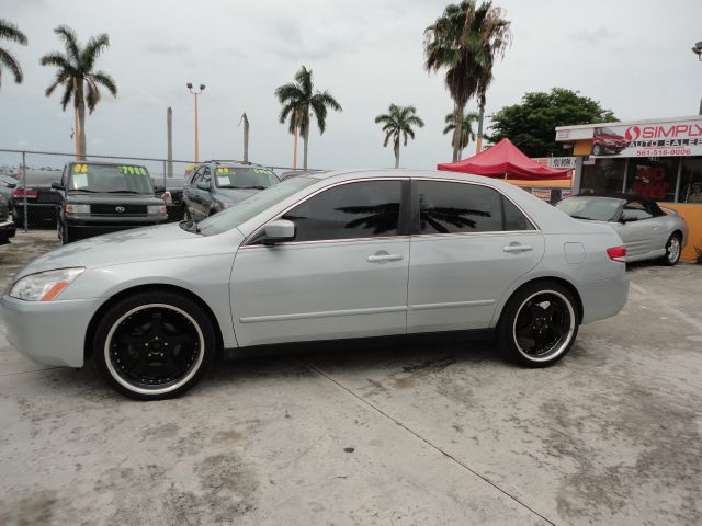 Honda Accord 2003 photo 14