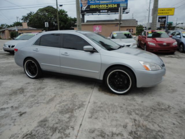 Honda Accord 2003 photo 15