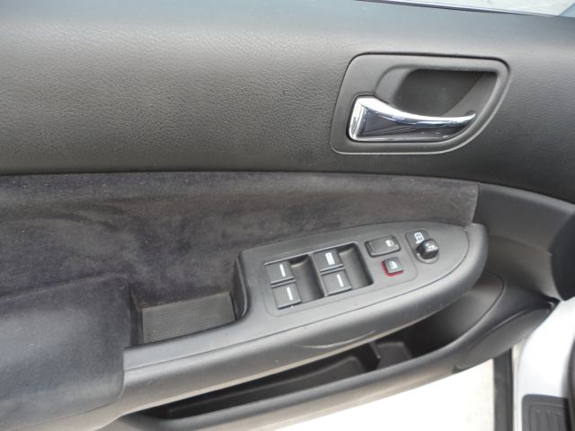 Honda Accord 2003 photo 8