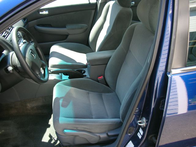 Honda Accord 2dr Reg Cab 120.5 WB Sedan