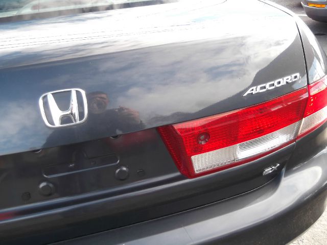 Honda Accord 2003 photo 2