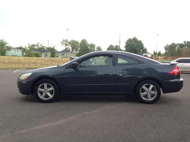 Honda Accord 2003 photo 2