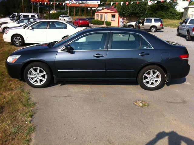 Honda Accord 4WD Ext Cab 134.0 SLE2 Sedan