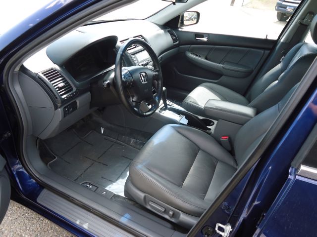 Honda Accord 2004 photo 1