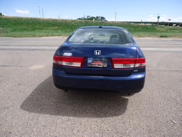 Honda Accord 2004 photo 2