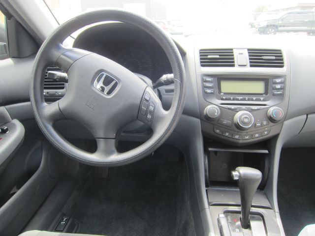 Honda Accord 2004 photo 1