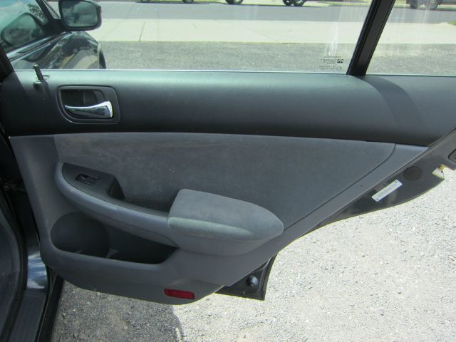 Honda Accord 2004 photo 16