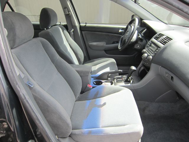 Honda Accord 2004 photo 6