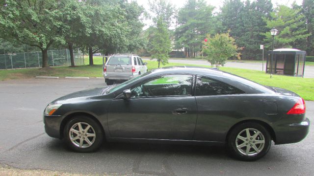 Honda Accord 2004 photo 3