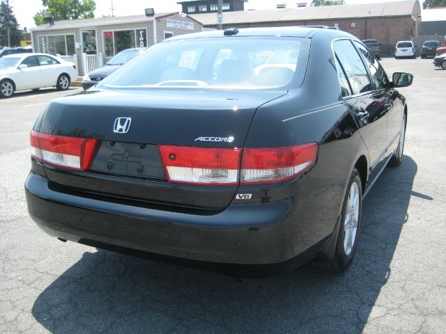 Honda Accord 2004 photo 4