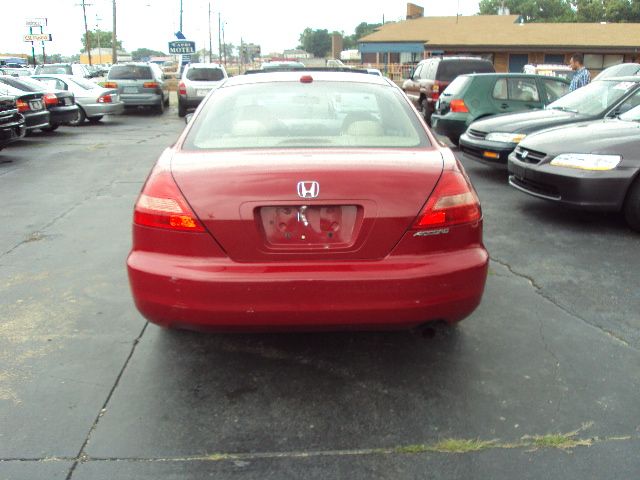 Honda Accord 2004 photo 2