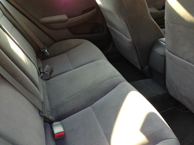 Honda Accord 2004 photo 2