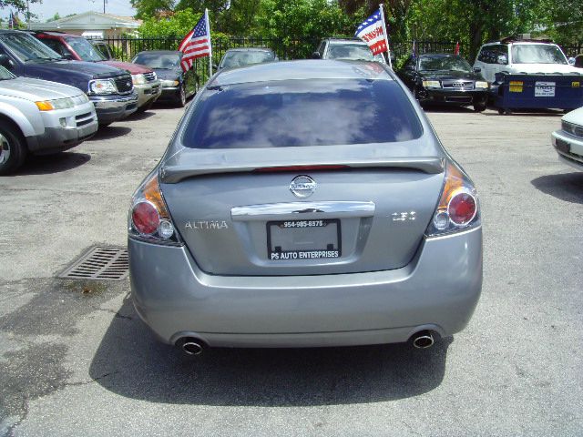 Honda Accord 2004 photo 1