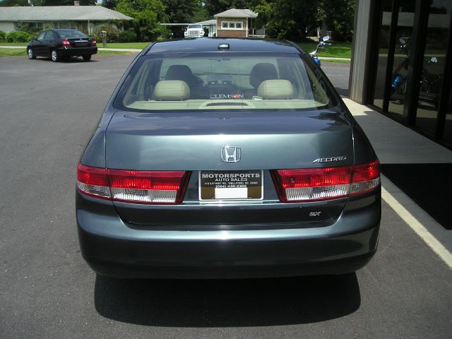 Honda Accord 2004 photo 3