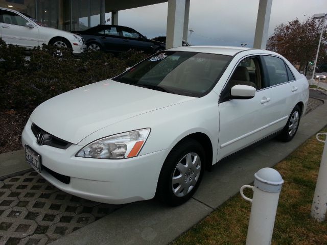 Honda Accord 2004 photo 3