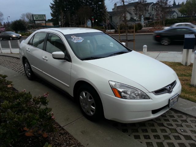 Honda Accord 2004 photo 4