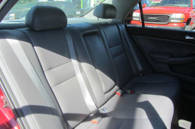 Honda Accord 2004 photo 12