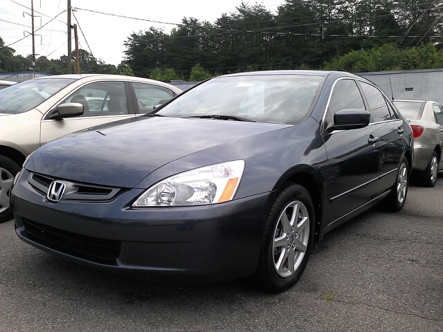 Honda Accord 2004 photo 2