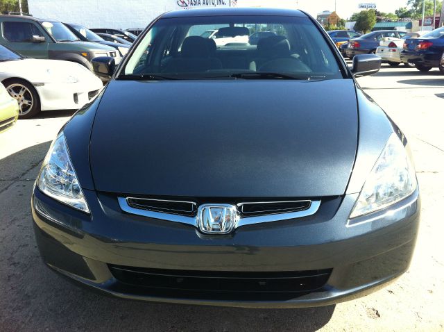 Honda Accord 2004 photo 3